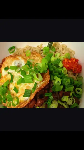 Pa p koner ki pu cuit nou al li mine bouille agneau🇲🇺🇨🇦 #platmoricien 🍜