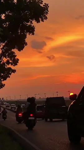 Banjarbaru sore itu #banjarbaru #fyp #sunset #storyestetik #senja 