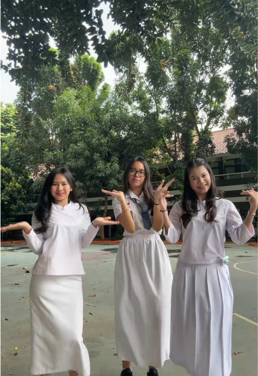 coba tebak siapa yang mikir🤨#telbungerss #teladangirls 