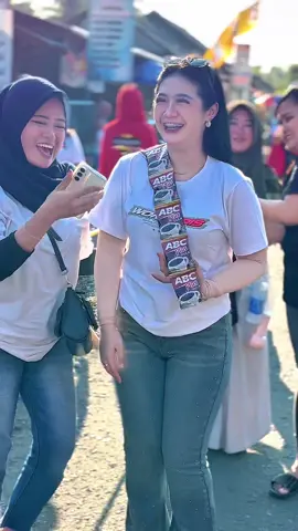 Sudah cantik,Sopan juga  @Nadyapirja 