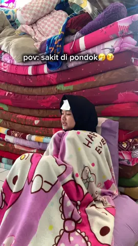 obat nya para santri nihh🫣🫣 #untukhariesok #fyp #pov #santribaru #pondokpesantren 