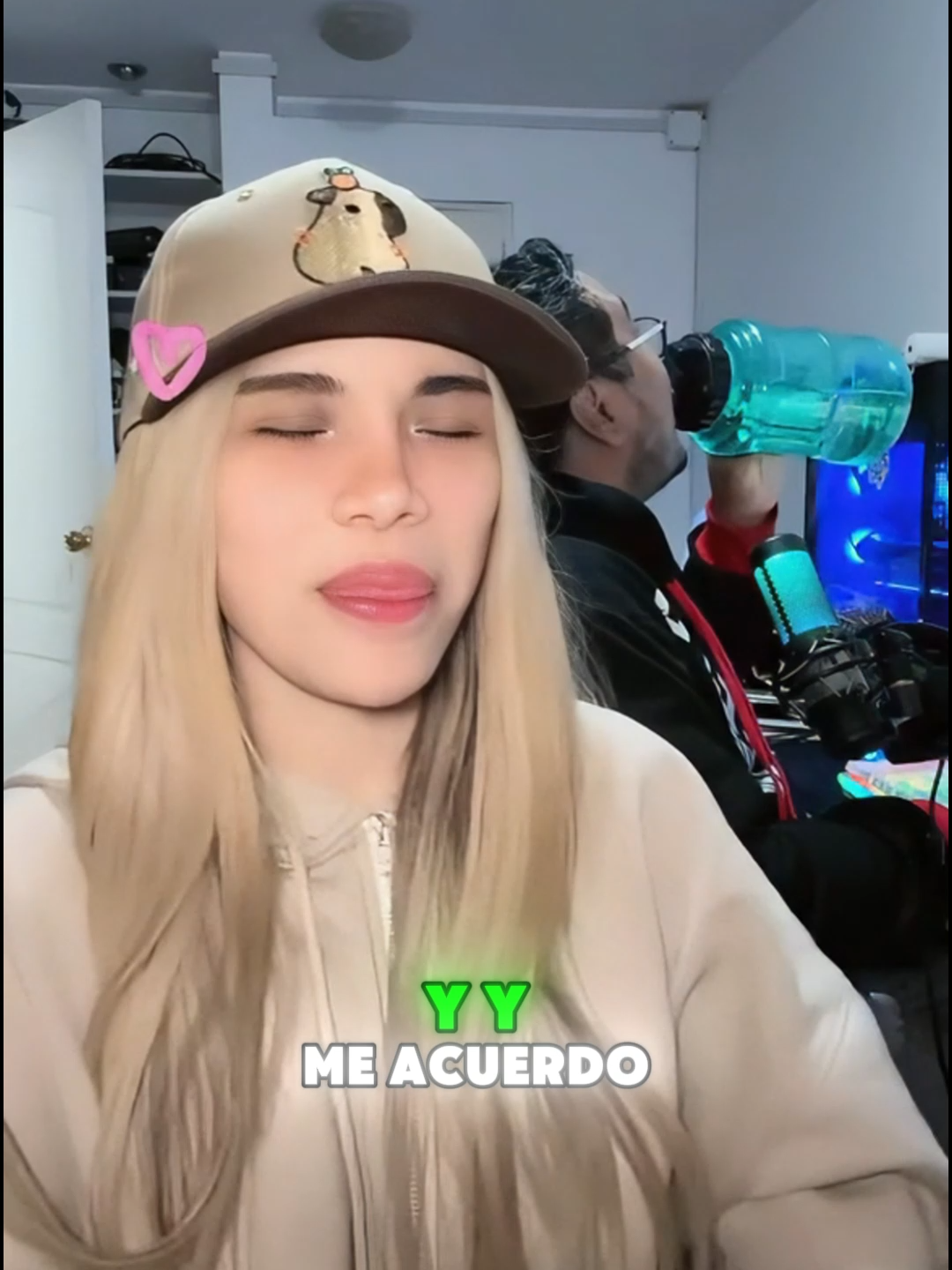 Sandraskins : Cuando me vió por primera vez No le gusté 🙃​ #sandraskins #smashdota #kick #perú🇵🇪 #streamer #clips #sandraskinsclips #dota2 #paratii