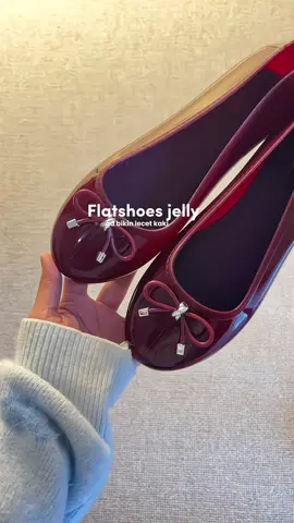 flathoes cantikk keliatan cerah dipake 💖 #flatshoes #porto #portolady #flatshoesporto #flatshoescantikk #pita #flatshoesjelly #flatshoesballet #flatshoescewek #flatshoesmaroon 