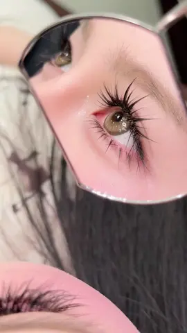 Quay góc nào cũng thấy đẹp #letuuyenbeautyacademy #letuuyeneyelash #daotaohocvien #noimidep 