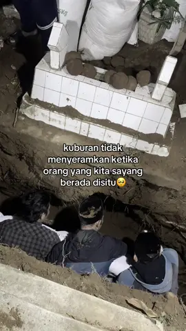 sekali aja dtg ke mimpi adek kak, adek kangen bgt kk🥺