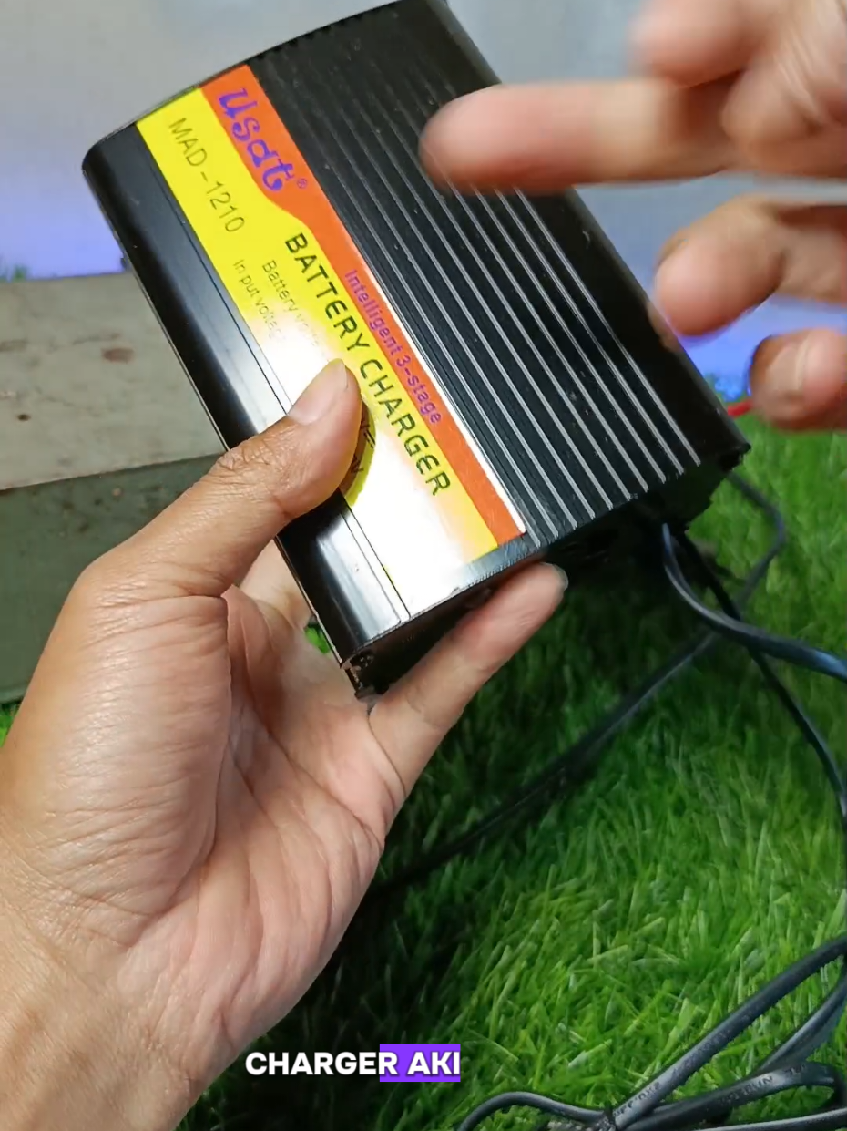 charger aki 12 volt 10 amper harga ga sampe 150 ribu  #chargerakiportable #chargerakimobil #chargerakimotor #casanaki #promo 