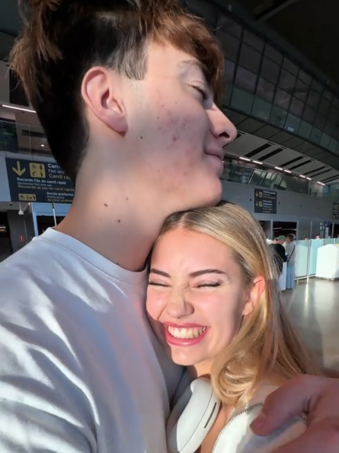 Te amo❤️‍🩹 @Tati  #apoloribera #tatianakaer #viral #contenido #fypシ゚ #LIVEIncentiveProgram #GenuineInteractionMatters #PaidPartnership  @𝖆𝖕𝖔𝖑𝖔 