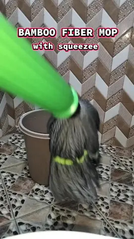 ang ganda ng mop na toh! hassle free na kc my squezzer n yn kaya no to piga piga at pwede ilagay sa sulok ng bhay or isabit sa likod ng pinto!!! #bamboofibermop #mop