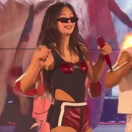 #JENNIE #DEADLINEWORLDTOUR #blackpinkmilan #italy #blackpinkofficial #black_pink_in_your_area #BLINKS #kimjennie #fyppp 