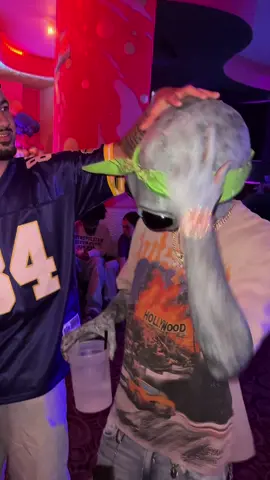 Bro damn near got zapped. No one touched the God’s head @Spacegod Da Thug 