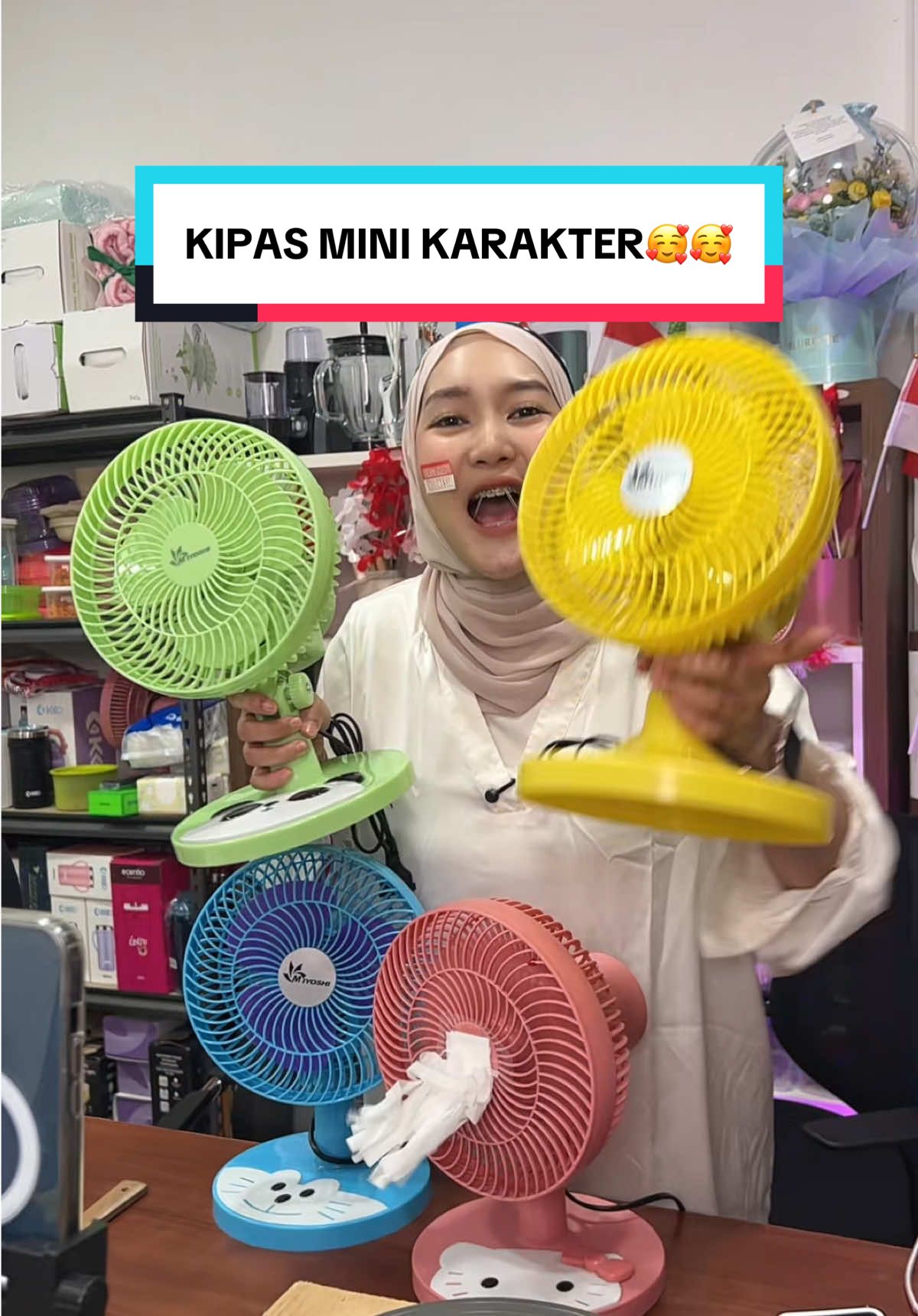 kipas karakter bisa pilih warna harga gacor bangettt khusus hari ini 8.8 💸😱 simpan di meja kerja meja belajar  bisa bangettt🥰🥰 join live sekaranggg‼️‼️#kipasangin #promomakanmerdeka #guncang88 #indytiaras_ #ischaindyofc 