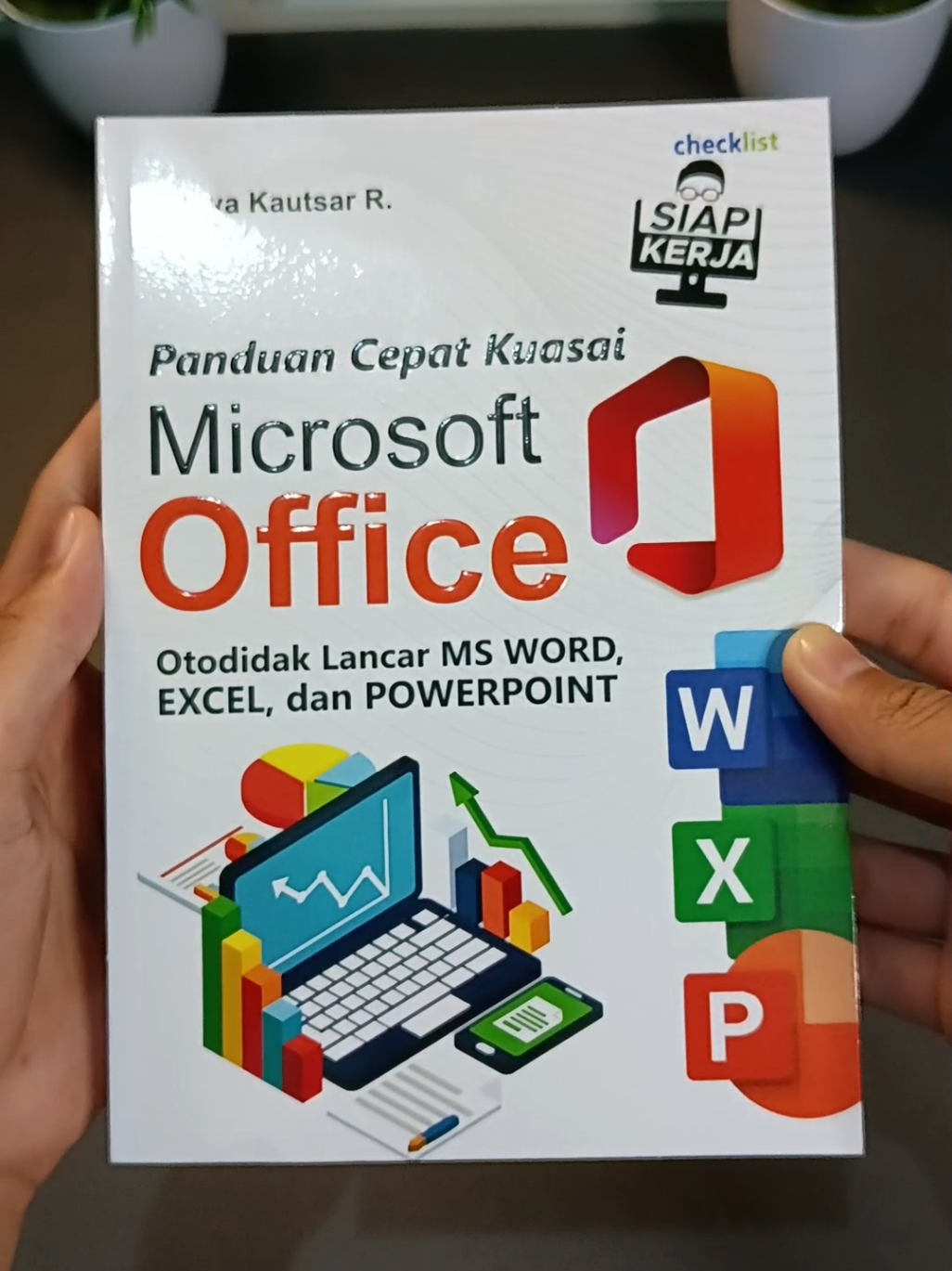 Buku Panduan Cepat Kuasai Microsoft Office bakal bikin lo paham dari nol sampe jago. Cocok buat pelajar, mahasiswa, fresh graduate, sampe pekerja yang mau upgrade skill biar nggak kalah saing. Kerjaan lebih rapi, presentasi lebih keren, bos makin respect. 💡 Klik keranjang kuning sekarang, skill naik – peluang juga naik! #MicrosoftOffice #BelajarCepat #OfficeSkill #BukuRekomendasi #Word #Excel #PowerPoint 