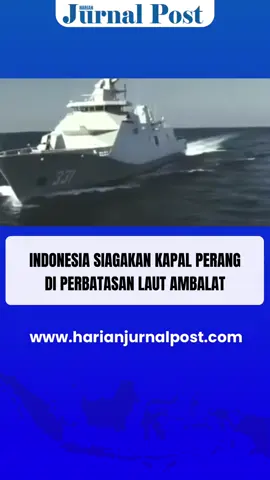 Di ujung utara Pulau Kalimantan, sebuah perairan kaya minyak dan gas bernama Blok Ambalat menjadi salah satu titik panas geopolitik yang sempat membuat hubungan Indonesia–Malaysia memanas. Sejak konflik memuncak pada Maret 2005, TNI Angkatan Laut bergerak cepat. Komando siaga tempur tingkat I langsung diberlakukan. Tidak main-main, puluhan Kapal Perang Republik Indonesia (KRI) kala itu dikerahkan—termasuk korvet, frigat, dan kapal cepat rudal—siap menjaga kedaulatan di batas negeri. Ketegangan kian terasa saat kapal milik Malaysia disebut beberapa kali masuk ke wilayah ZEE Indonesia di sekitar Ambalat. Bahkan, sempat terjadi insiden saling bayang di laut—kapal perang dari kedua negara hanya berjarak ratusan meter saja. Pada tahun 2015, TNI AL mengonfirmasi penyiagaan tiga kapal perang secara aktif di wilayah Ambalat. Langkah ini sebagai bentuk penegasan bahwa Indonesia tidak akan lengah atas klaim sepihak maupun aktivitas ilegal di perairan strategis tersebut. Namun, kini pertanyaannya: Apakah kapal-kapal perang itu masih disiagakan? Hingga Agustus 2025, tidak ditemukan pernyataan resmi terbaru dari TNI AL mengenai keberlanjutan siaga tempur di Ambalat. Meski begitu, pengawasan perbatasan laut tetap menjadi prioritas. Operasi rutin, patroli gabungan, hingga pemanfaatan teknologi satelit tetap dijalankan untuk memastikan tak ada pelanggaran kedaulatan. Ambalat, meski tampak tenang di permukaan, masih menyimpan bara yang bisa menyala kapan saja. Dan Indonesia, dengan seluruh kekuatan maritimnya, harus tetap waspada menjaga gerbang utara nusantara itu.
