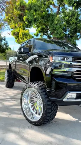 😮‍💨 #paratiiiiiiiiiiiiiiiiiiiiiiiiiiiiiii #parati #fyp #foryoupage #fypシ #fypシ゚viral #truck #trocas #trocasperronas #liftedtrucks #lifted #chevy #custom #customtrucks #billets #intros #photoshoot 