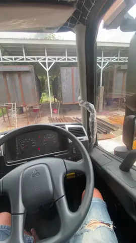 geser2 naik bak😋#fyppppppppppppppppppppppp #liketiktok #truckpangkalancommunity #draivermudapunyacerita 