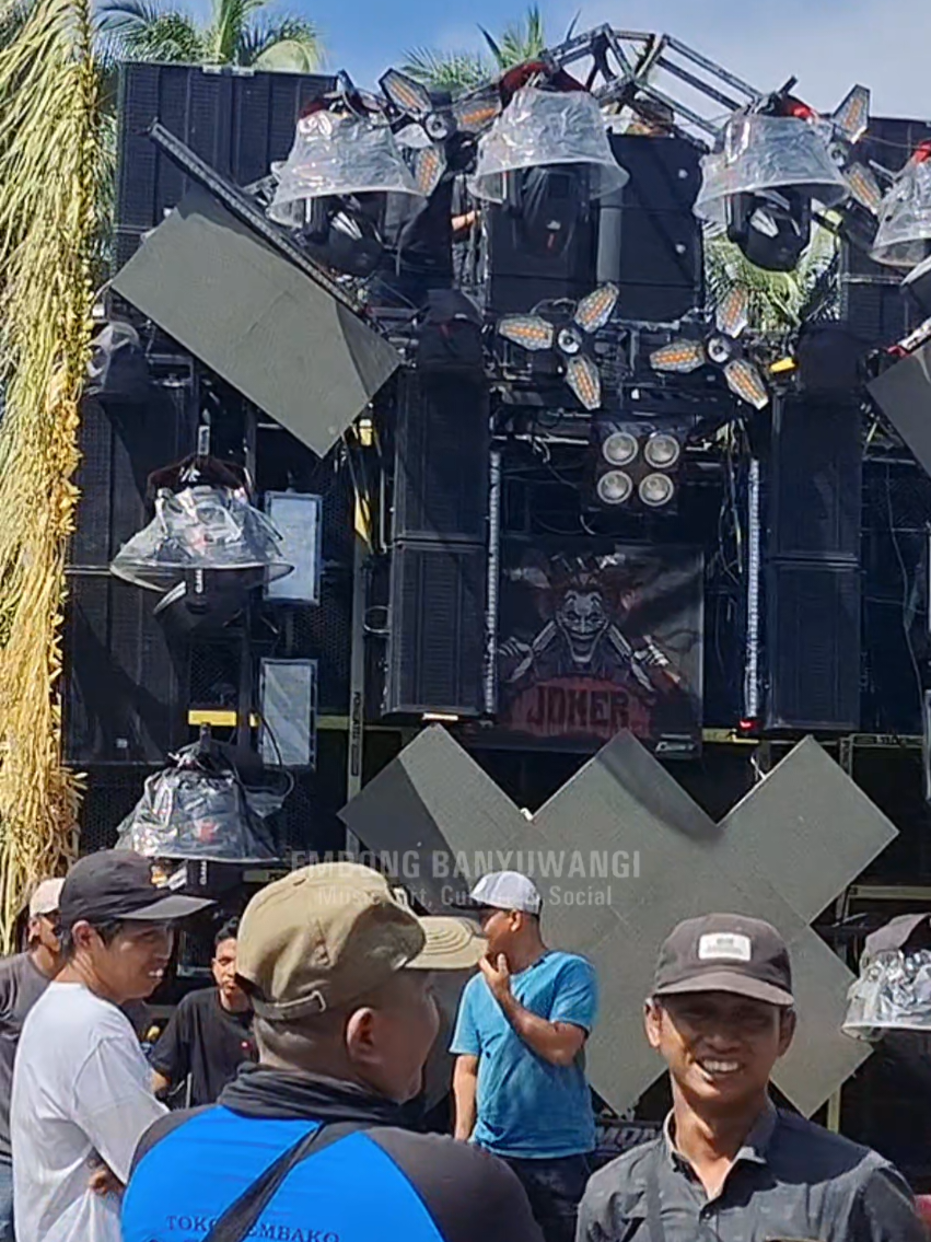 Sinar Music tantang batle Joker - Youtube Sound Karnaval Indonesia #sound #ceksound #soundsistem #horeg #batle #karnaval #sumberwuluh 