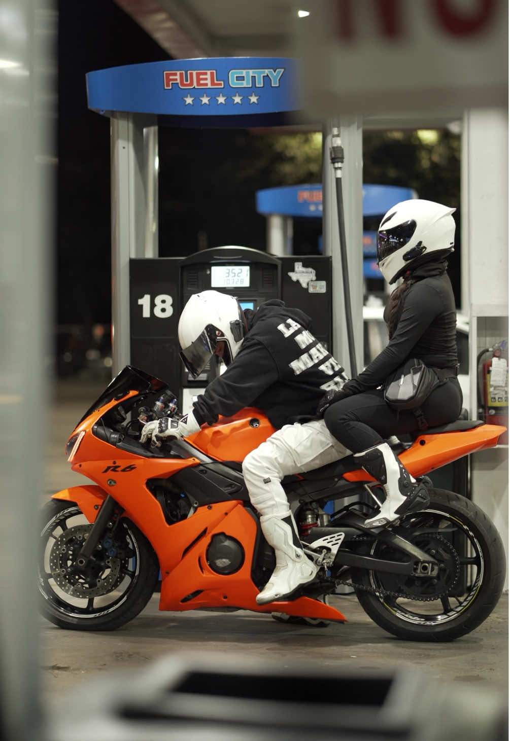 🖤#motorcycle #coupletiktoks #motorcycles #motocouple  @elmax_bello for the videos‼️🦾