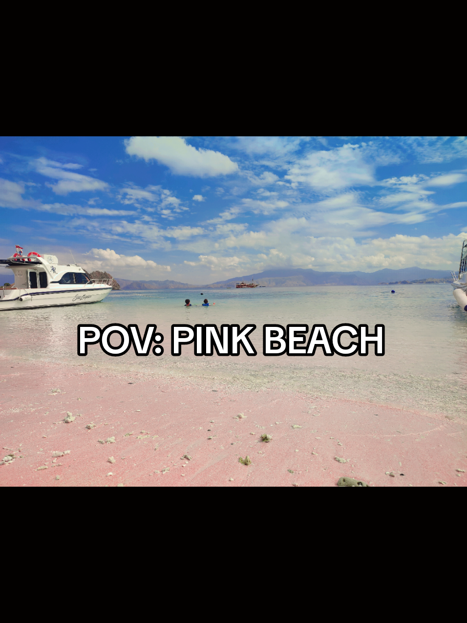 Pov ke Pink Beach modal android pun tak masalah. Labuan Bajo memang tidak habis-habis bagusnya 🥰 #pinkbeach #pinkbeachlabuanbajo #pinkbeaches #pink #labuan #labuanbajo #labuanbajoindonesia #labuanbajotrip #labuanbajotravel #komodonationalpark #komodoisland #flores #floresntt #florespride🏝🔥 #nttpride🏝🔥 #nttpride🏝🔥fypシviral #beach #beachvibes 