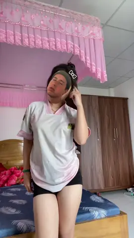 Nhạc nghe nhức nhối:)) [dc@Khánh Chi Lê ]