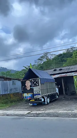 Jumat berkah😇 #selindagarage #meydira #trukkonten #CapCut #storytruck #giganesia #trukmaniaindonesia  