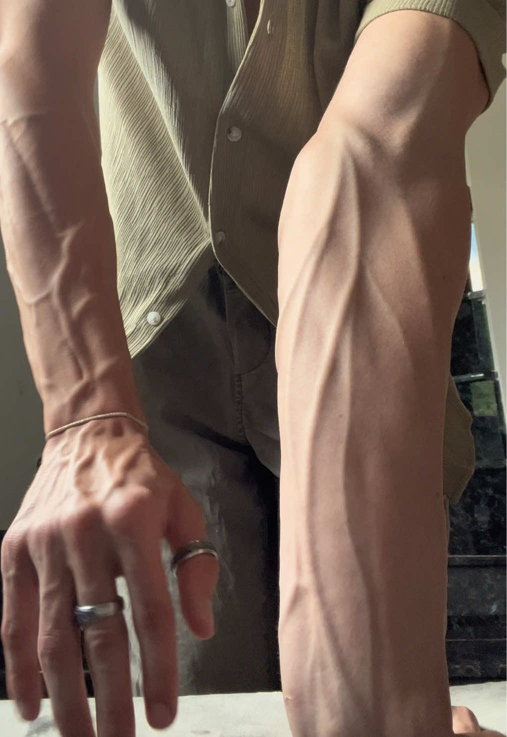#veins my belly ruined it 😭😭