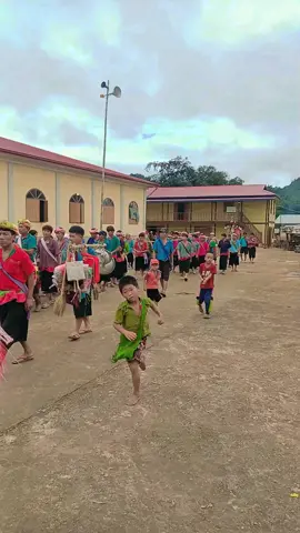 မိူဝ်ႈၼႆႉဢွၼ်လုၵ်ႈၸၢႆးၵႂႃႇတူၺ်းပိူၼ်ႈလဵပ်ႈၶူဝ်းလူႇပွႆးတီႈၵျွင်း     ၸိူၵ်ႈၼႃႇ☺☺☺
