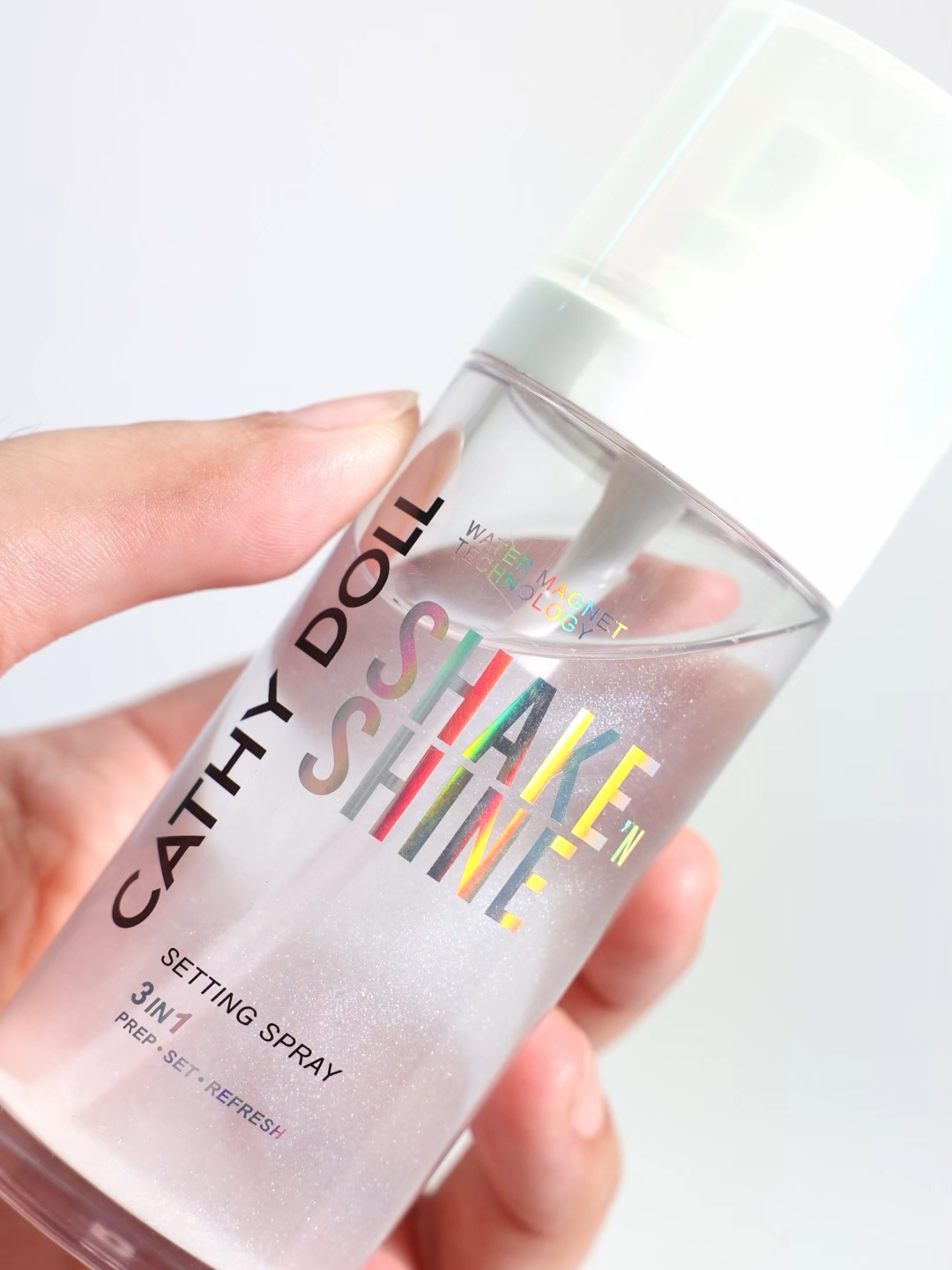 [For distributor inquiries please contact: 📩export@karmarts.co.th] Cathy Doll Shake ‘N Shine ✨ Makeup stays flawless. Skin keeps glowing. Just shake and spray! #shakenshinesettingspray #makeupsettingspray #skincare #cathydoll #justplayit