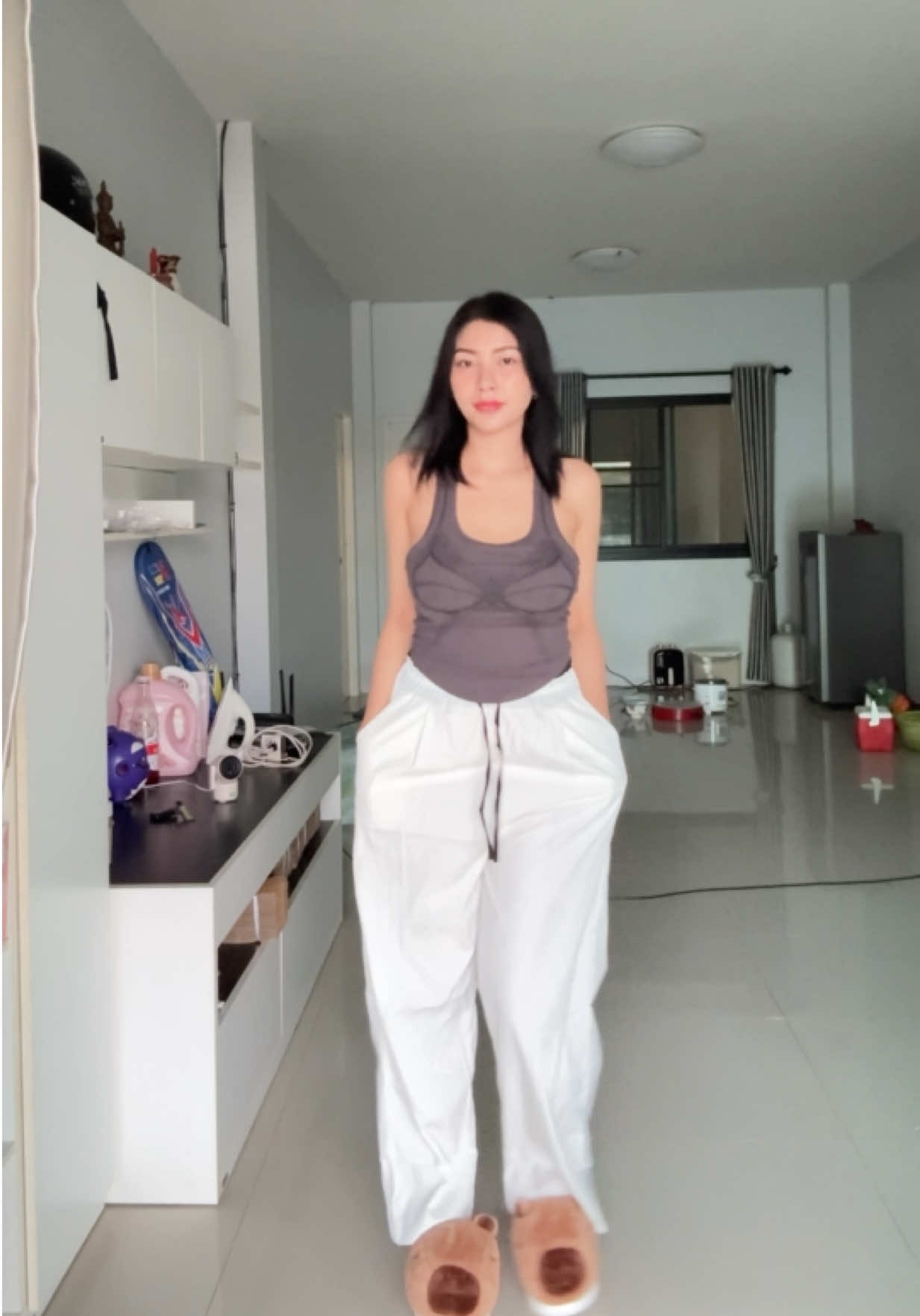 กางเกงผ้าคล้่ายผ้าร่มลื่นๆ ไม่บางเกิน ใส่สบาย หลักสิบ #กางเกง  #ป้ายยา 