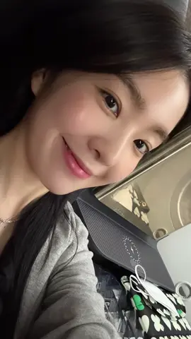 safe flight pretty 🩷 #redvelvet #irene #baejoohyun 