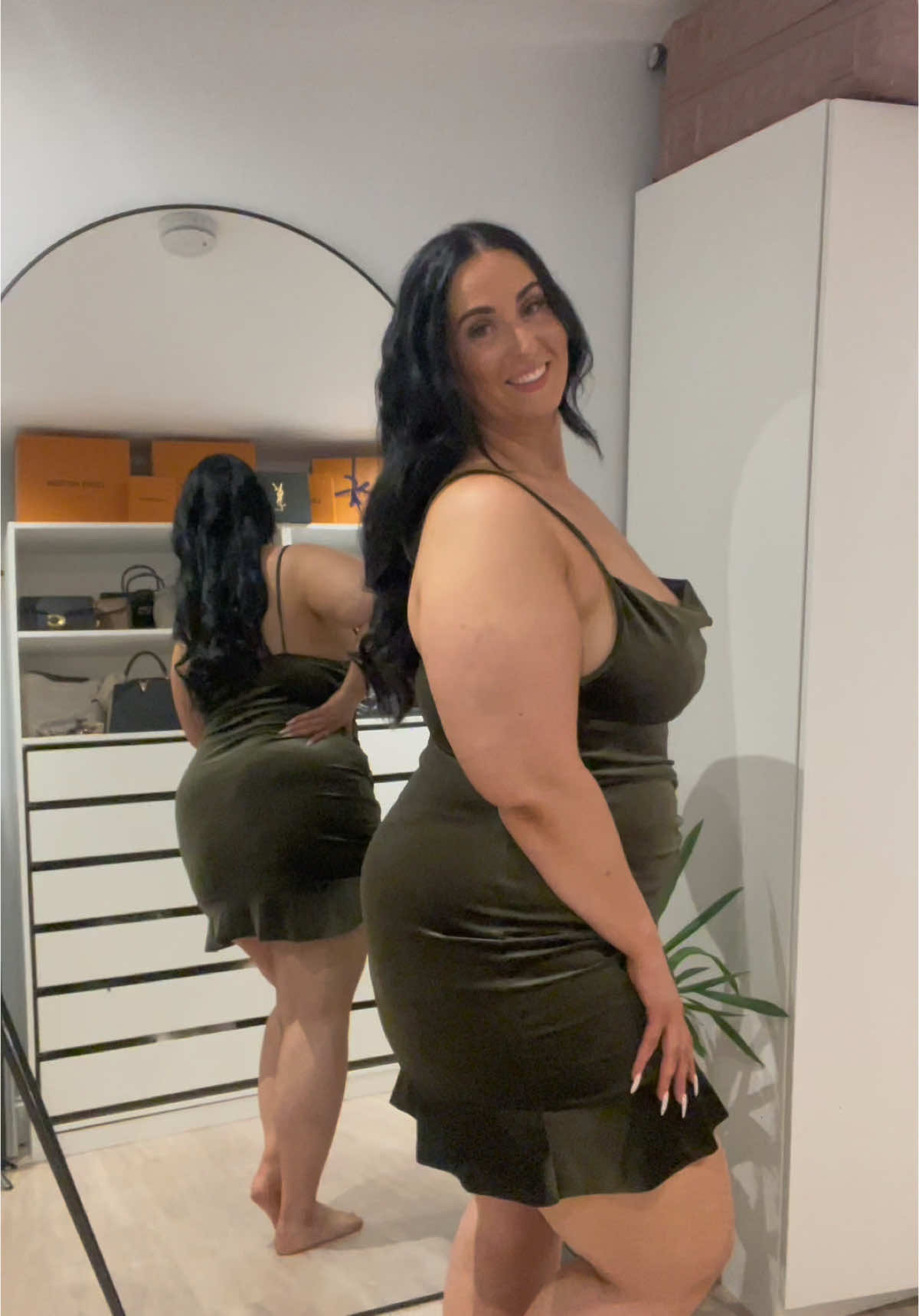 Friendly reminder 💚 . #reminder #missnadja #OOTD #outfitoftheday #plussize #bbw #outfitideas #outfitcheck #outfitinspiration #style #bbwsoftiktok #curves #curvemodel #plussizemodel #plussizefashion #plus #plussizetiktok #plussizestyle #plussizeoutfit #plussizeedition #thick #thicktoker #content #contentcreator #curvytiktok #curvystyle #fashion #fashiontiktok #natural #naturalhair  #naturalbody #naturalbodiesarebeautiful #naturalbeauty #bigsizefigure #biggirl #cellulite #influencer #plussizeinfluencer #size18 #size16 #size18style #size16style #fyp #fypage #fypシ゚ #foryoupage #follow #like #comment #hello #hellotiktok #viral #tiktok #trending #entertainment #new #london #uk #worldwide #growmyaccount #curly 