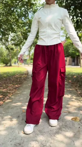 Seriakan hari dengan seluar maroon😎 #ceecile #seluarcargo #seluarbaggy #seluarcasual #seluarsukan 