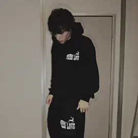 Ayy - scp chrisstrnscps || cc elsiezvidz || text slvshyvs  - #fyp #chrissturniolo #chrissturnioloedit #sturniolotriplets #sturniolotripletsedit 
