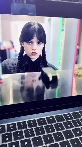 badan sekecil itu isi nya ga maen’😩#CapCut#wednesday #netflix 
