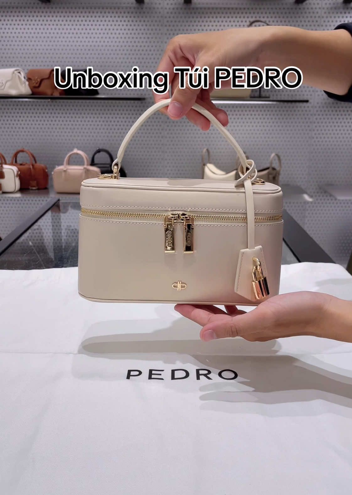 Màu champagne lắp lánh đang hót hòn họt đây ạ #pedrobinhduong #unboxing #xuhuong #pedro #túi 