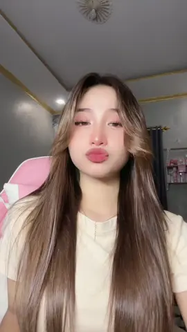 😗