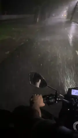 -Rainy night in our dhaka city..🌧️🌧️Brishti🤭#viralvideo #foryou #dhaka #city #whather 