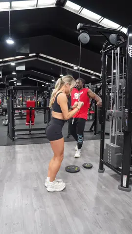 My pump is too strong @Kaylanellaa @BSN Supplements #bsnsponsoredathlete #fyp 