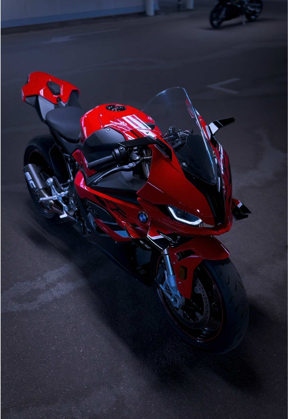 Red rocket🖤❤️ #sweden #s1000rr #s1k #bikesoftiktok #sportbike #scproject #runit 