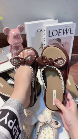 Ra mắt mẫu mới cho chị em #videoviral #giaydepxinh #dépnữhottrend #déplê 