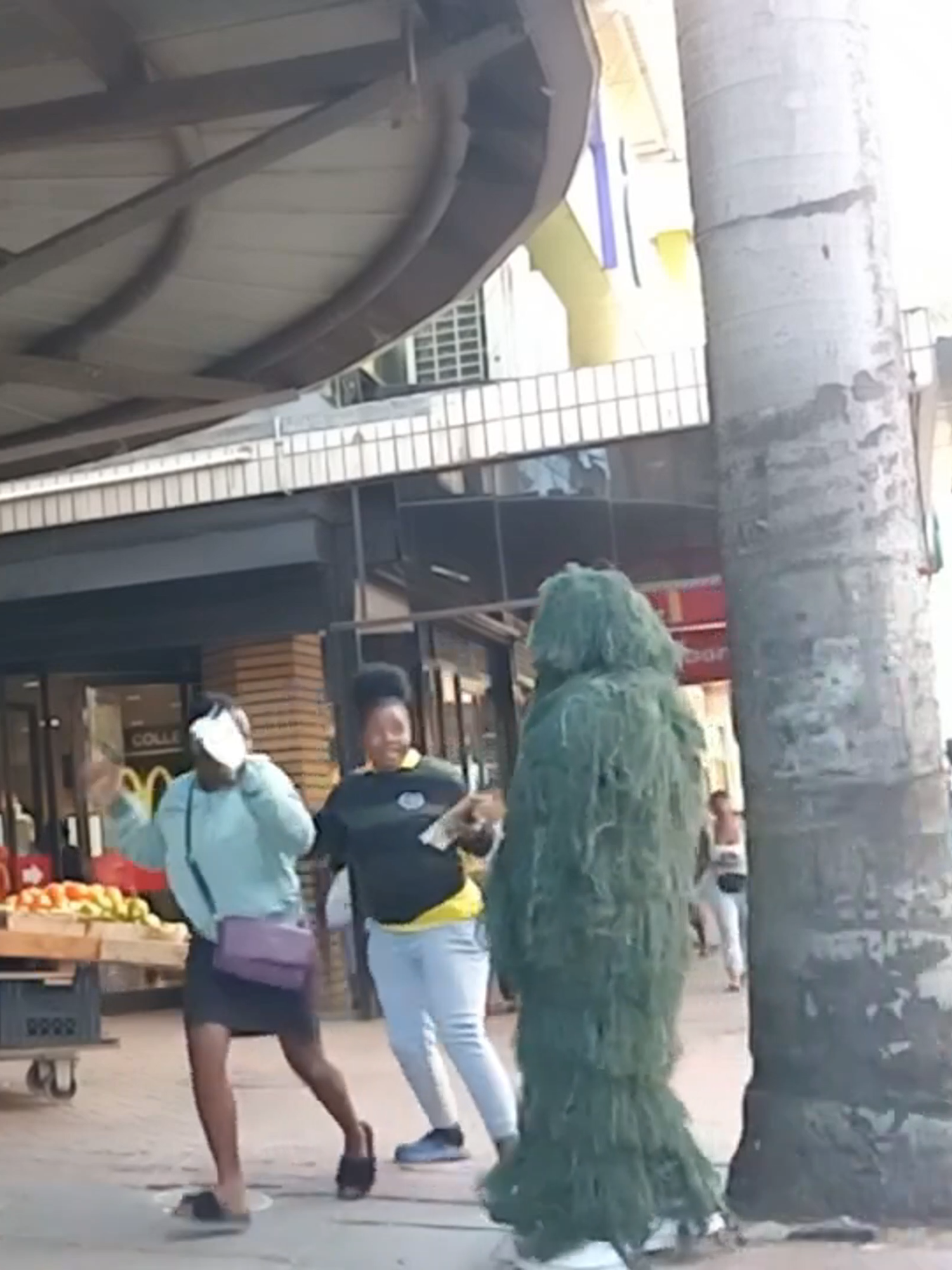 BUSHMAN PRANK: I GOT TOLD OFF BY A ZULU GAL😂😂
