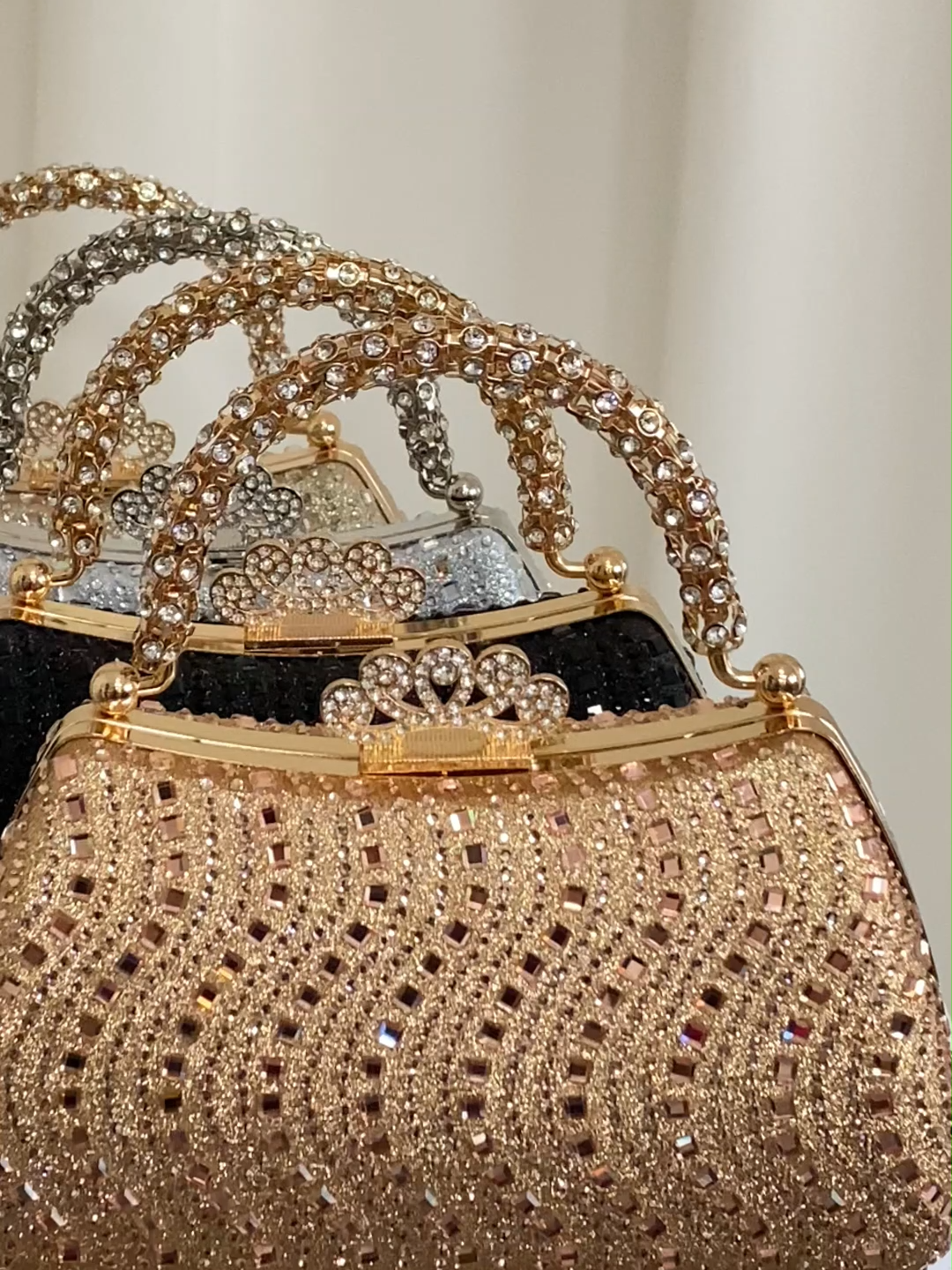 Fashionable and versatile handbag, high-end lady evening bag, light luxury diamond-studded bag for women #Popular #crossbodybag #hangbag #manual #dinnerclutchbags #womenhandbag #handbagmurah #ti̇ktok
