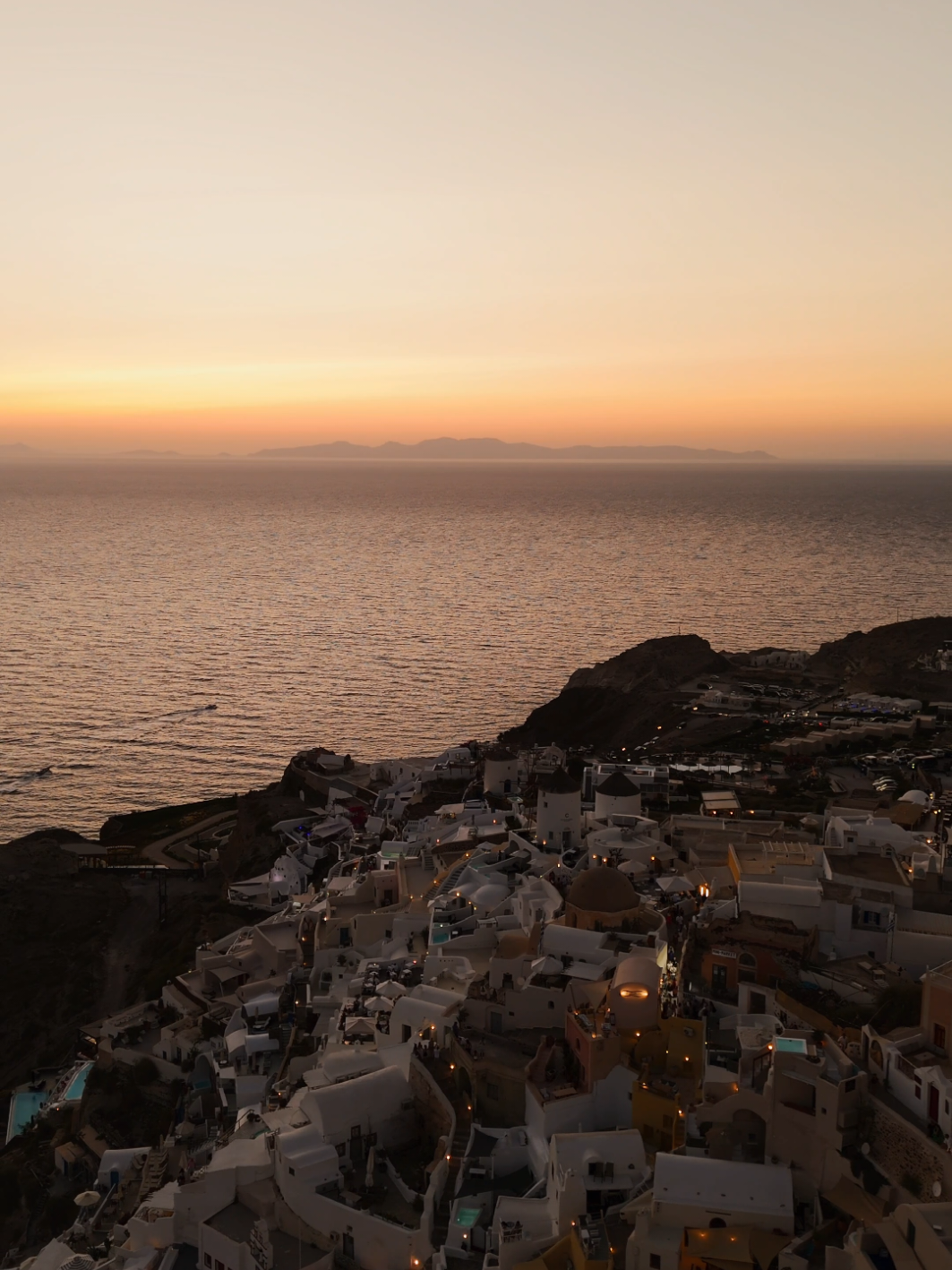 Sunsets are my favorite time to fly my drone!#Santorini #djimini4pro #sunset #dronevideos #greece 