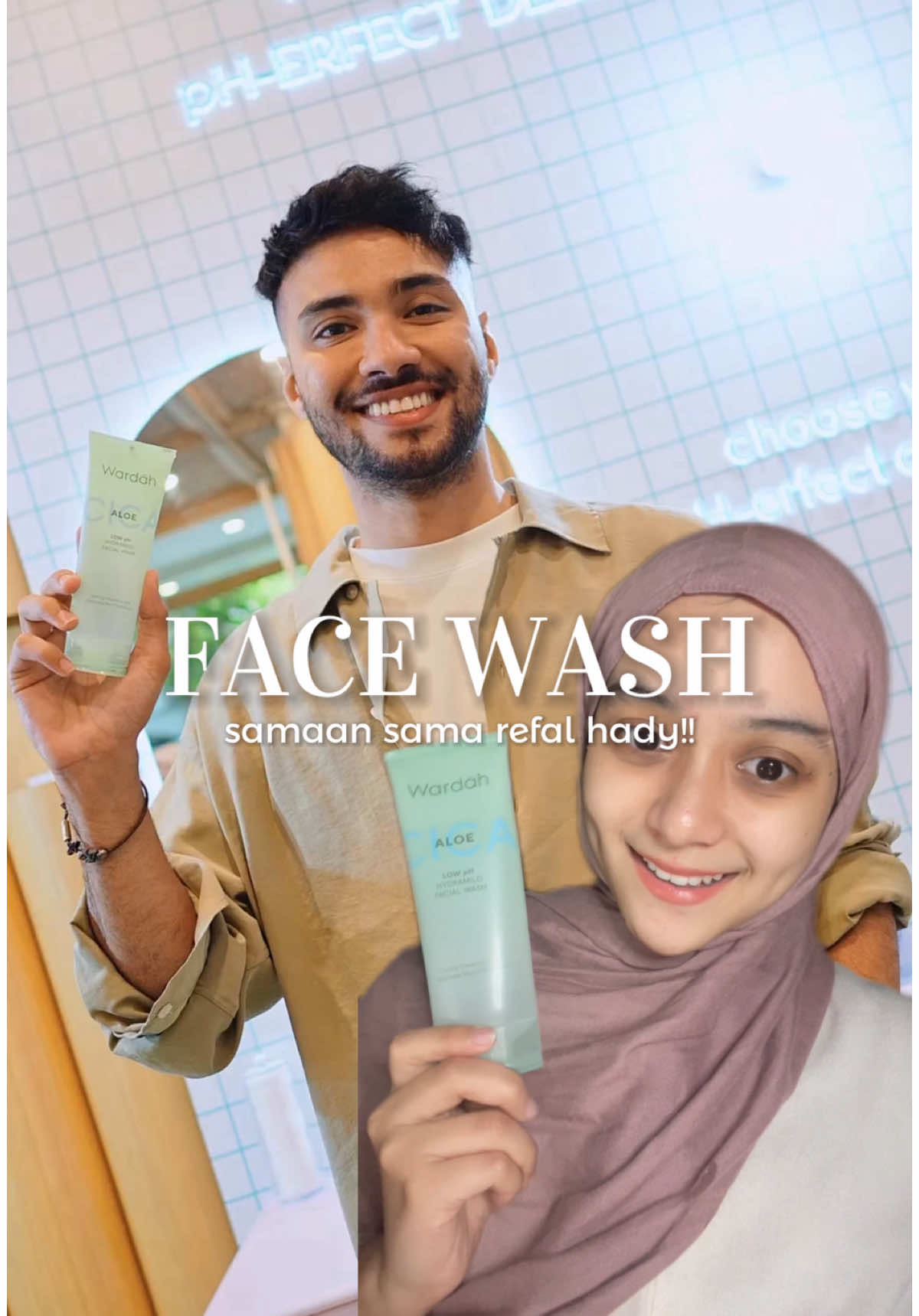 gakpapa belom dapet orangnya yang penting facewashnya samaan HAHAHAHA 😜🫵🏻   #wardahlowphviral #lowph #gentlefacewash #facialwash #facialwashviral #wardah #wardahcicaaloe #refalhady 