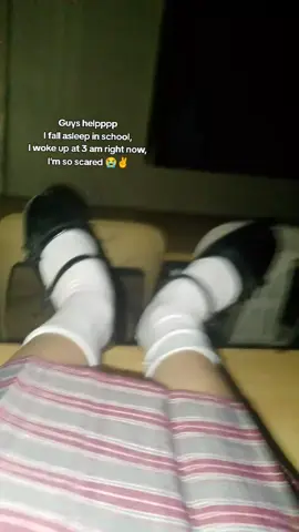 It's SO DARK OMFG😭 I stayed near at window✌️lol #help #fyppppppppppppppppppppppp #xbyzca #meme #helpme #memes #viral #viraltiktok #funny #school #viraltiktok #fypage #fyppppppppppppppppppppppp 