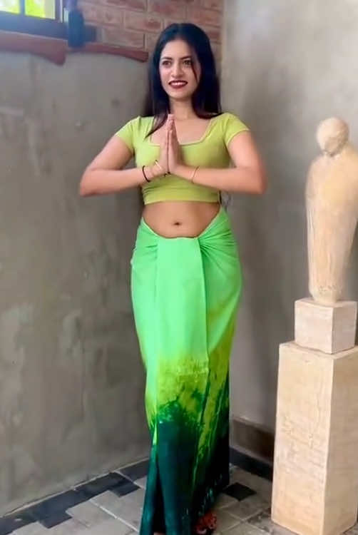 Aurudu queen 👸 💛💚❤️ #crush #fyp #foryou #saree #actress #viral #lungi #lungiparty #lunginight #creatorsearchinsights 