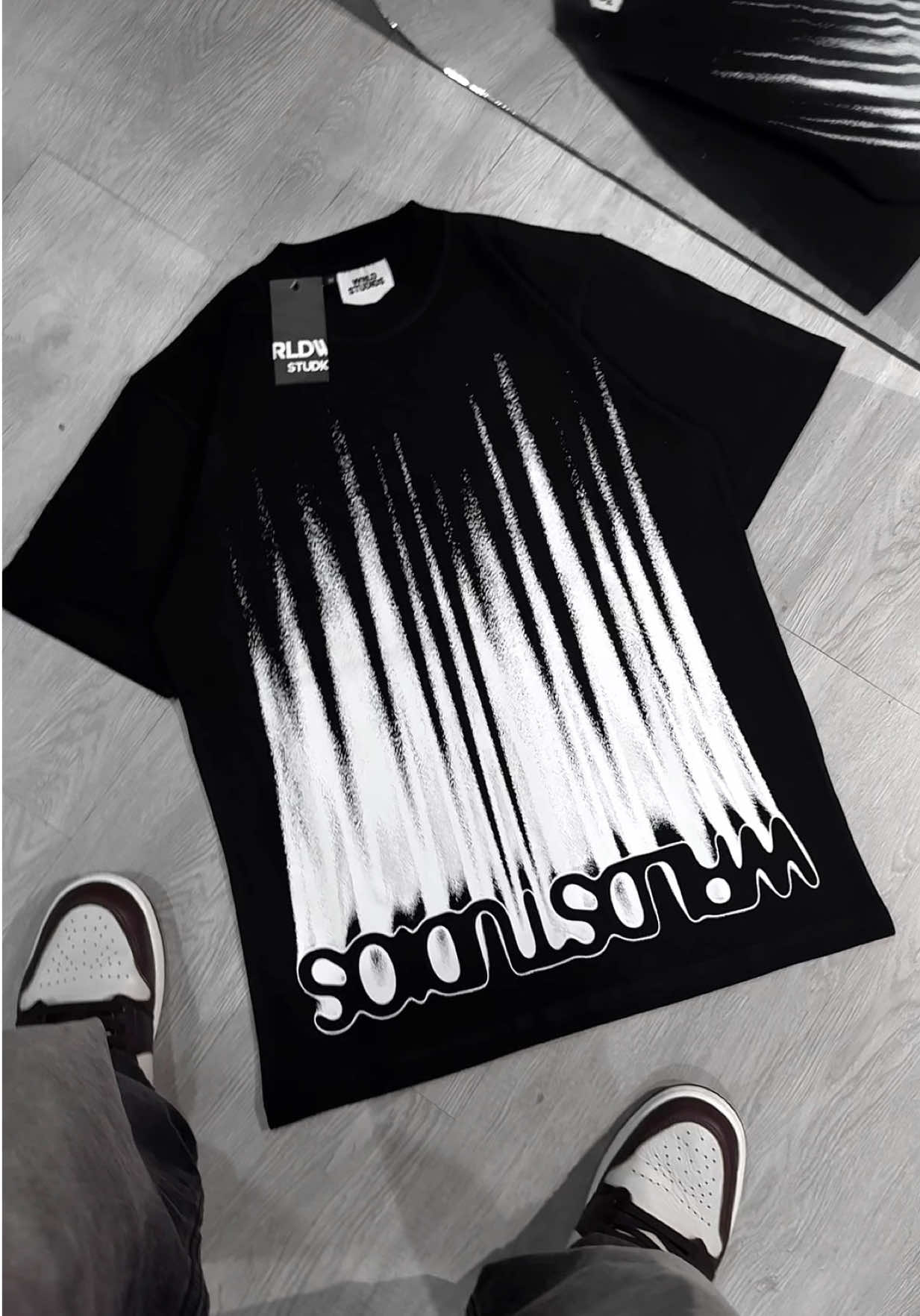 Banyak artikel kaos terbaru di minggu ini. Amankan stock nya, checkout dari sekarang juga sebelum size yang kalian mau kehabisan 🔥🥶🥵❤️‍🔥 #WRLDstudios #promomakanmerdeka #promoguncang88 #kaospria #kaosdistro 