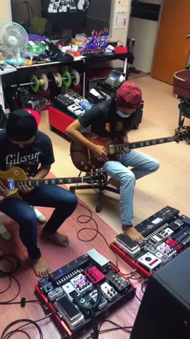 Mahligai Syahdu  Gibson Supreme vs Gold Top With Abai👍🏻😄. Suara latar asno gitar kopak 😁 #gibson #mahligaisyahdu #fyp #guitar #instrumental #rockkapak @papalek 