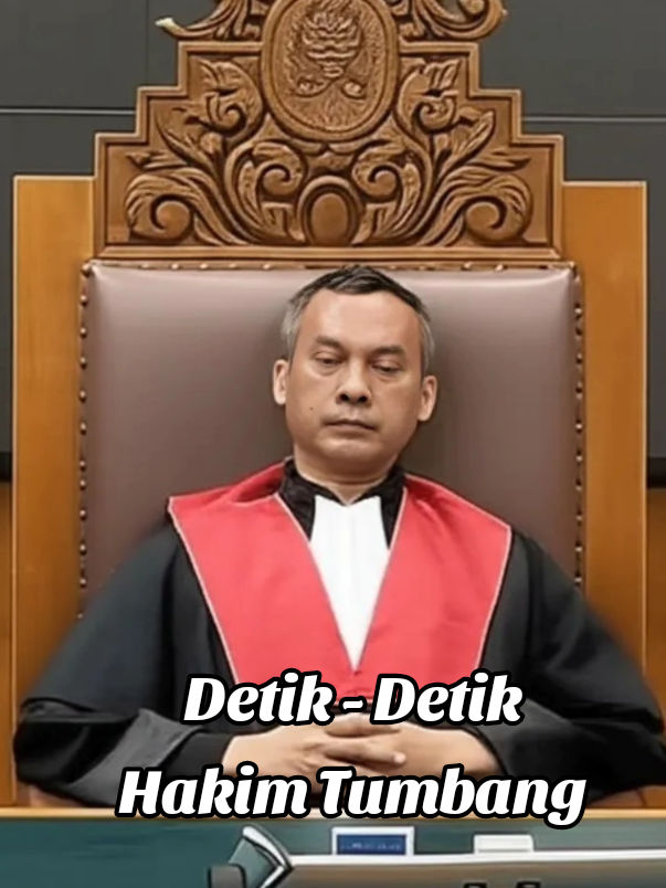 HAKIM TERTIDUR - HUKUM TUMBANG “Saat palu keadilan seharusnya mengetuk tegas, justru mata sang hakim terpejam di tengah sidang Nikita Mirzani. Fakta yang dibacakan saksi seakan tak berarti, karena telinga yang seharusnya mendengar justru ikut tertidur. Momen memalukan ini menjadi simbol tumbangnya hukum—bukan oleh kekuatan asing, tapi oleh kelalaian penegaknya sendiri. Di hadapan publik, kepercayaan runtuh. Sebab jika hakimnya tertidur, siapa lagi yang bisa menjaga agar hukum tetap berdiri?” #nikitamirzani #skincare  #HakimTertidur #SidangNikitaMirzani #HukumTumbang #KeadilanTerlelap #MaluinPeradilan #RestInPeaceHukum #PengadilanKonyol #HukumMatiSuri #KeadilanUntukNikita #WakeUpHakim
