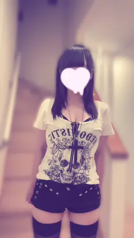 今までロングとボブ両方した事あるけど結局どっちが自分に似合ってるのか分からないꌩ  ̫ ꌩ#fyp #自撮り界隈 #地雷 #y2k #グランジ #おすすめ #ピアス #運営さん大好き 