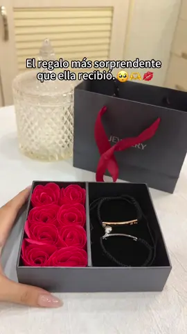 Give to the special person in your life 🫶💋🥰#giftideas #regalo #Love #fyp #jewelry #girfriend #boyfriend #novio #tiktokshop #ValentinesDay #tiktokmademebuyit #rosas #bracelet #couplebracelet #couplegoals 
